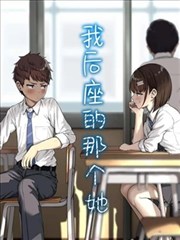 单亲母亲独自照顾孩子的日常画面